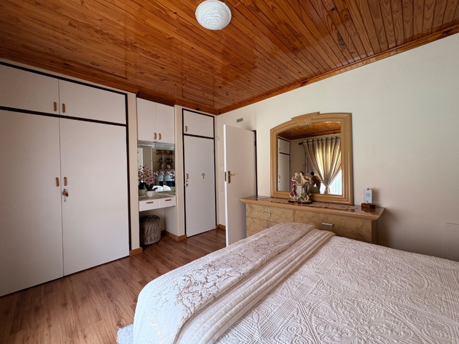 4 Bedroom Property for Sale in Flamwood North West